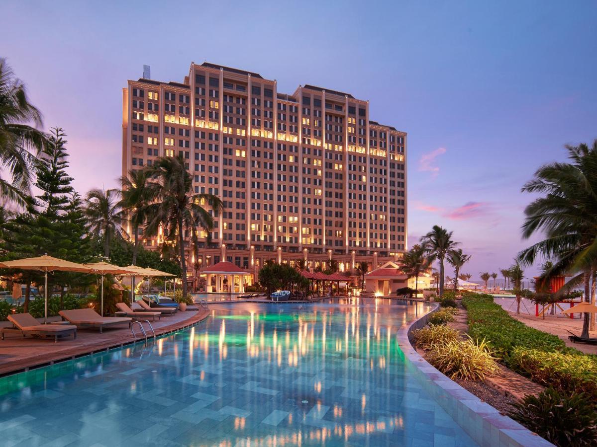 Holiday Inn Resort Ho Tram Beach By Ihg Exteriör bild
