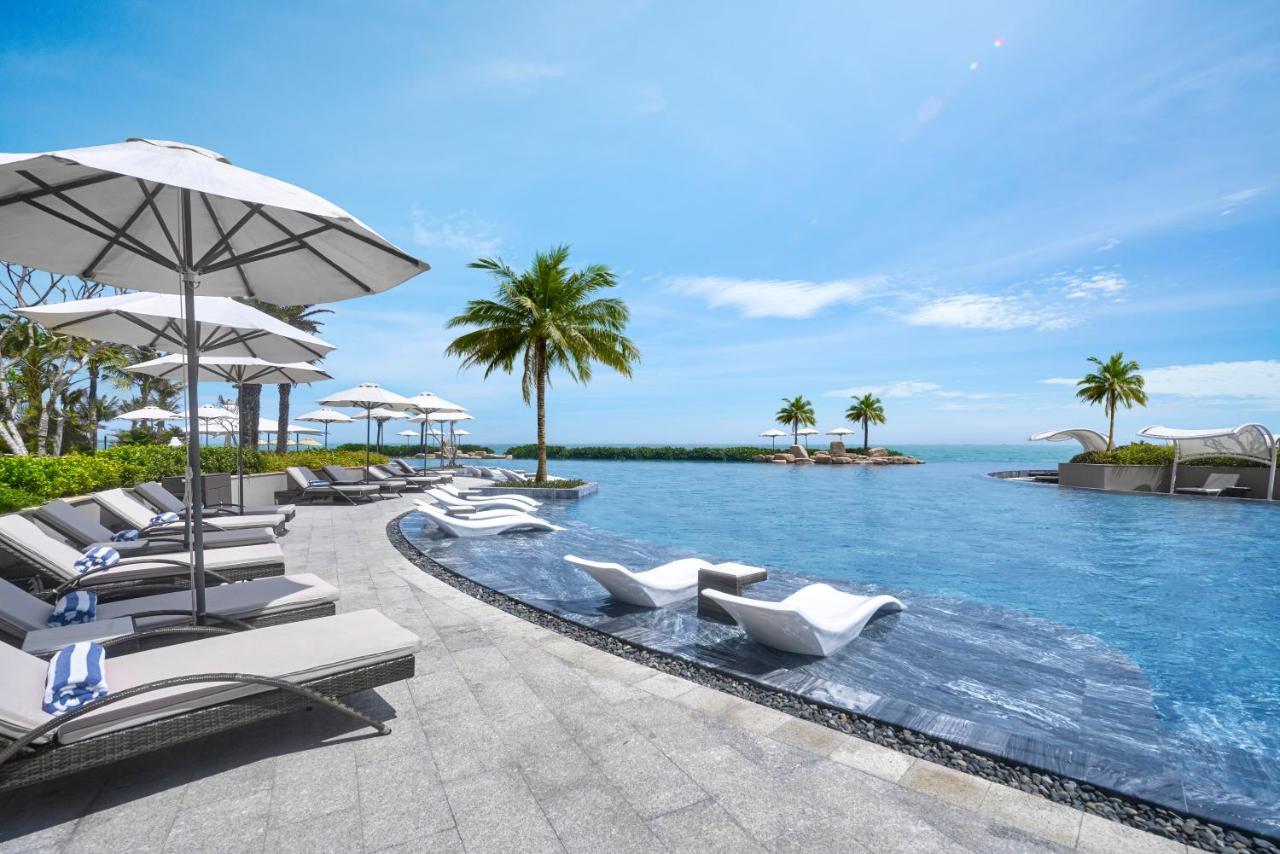 Holiday Inn Resort Ho Tram Beach By Ihg Exteriör bild