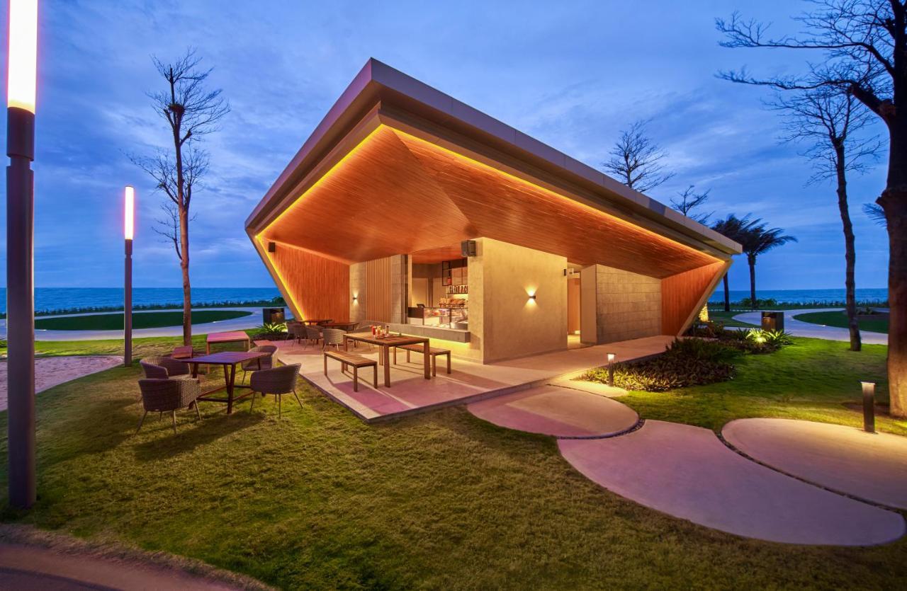 Holiday Inn Resort Ho Tram Beach By Ihg Exteriör bild