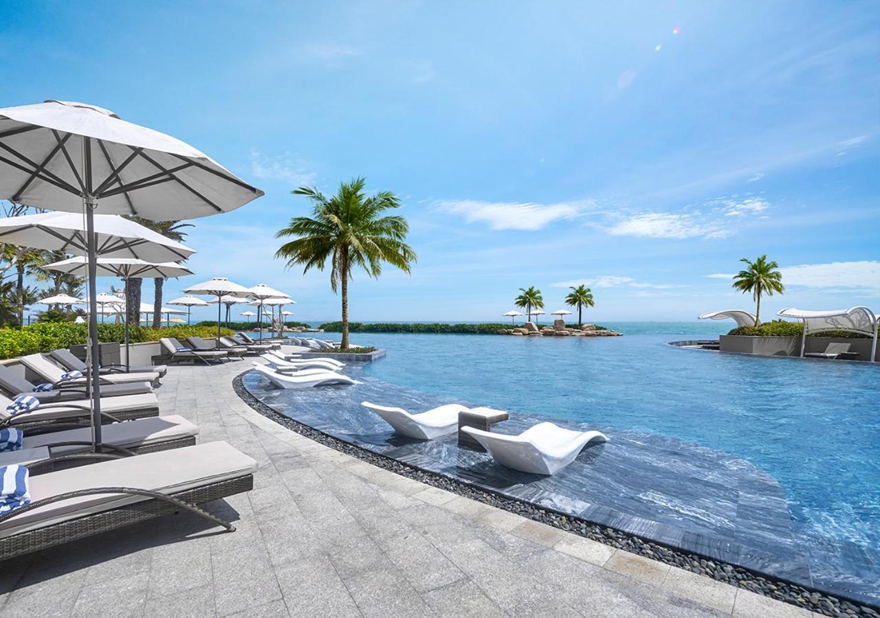 Holiday Inn Resort Ho Tram Beach By Ihg Exteriör bild