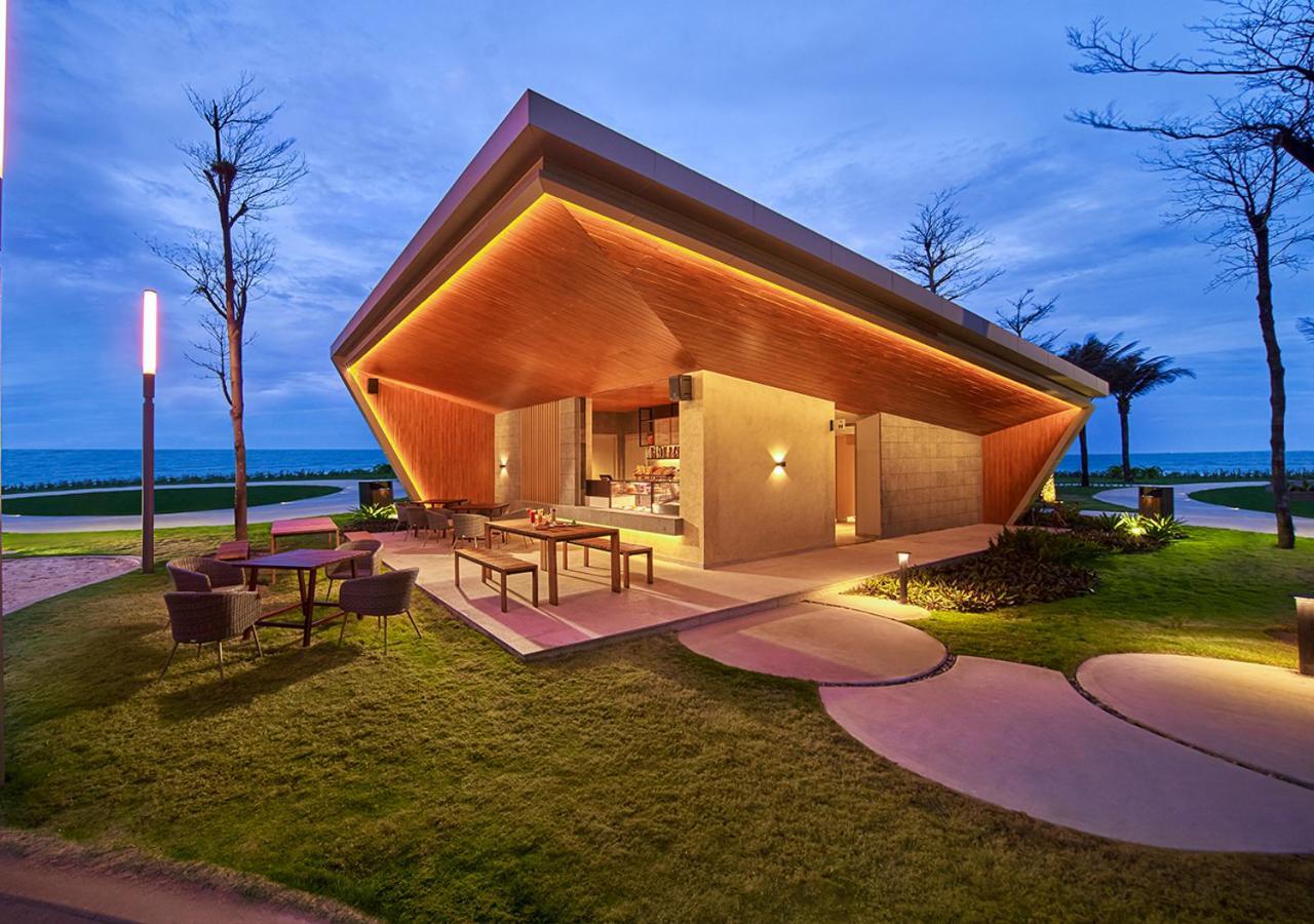Holiday Inn Resort Ho Tram Beach By Ihg Exteriör bild