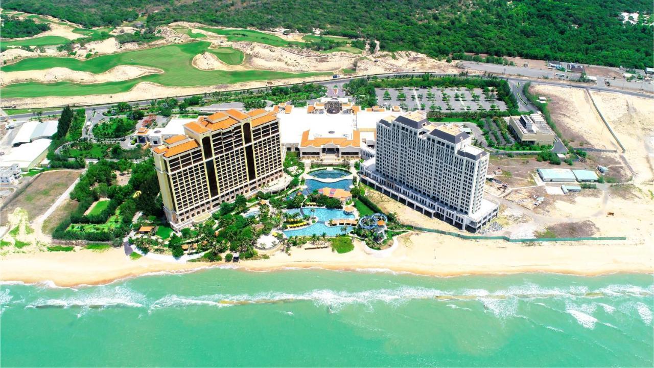 Holiday Inn Resort Ho Tram Beach By Ihg Exteriör bild