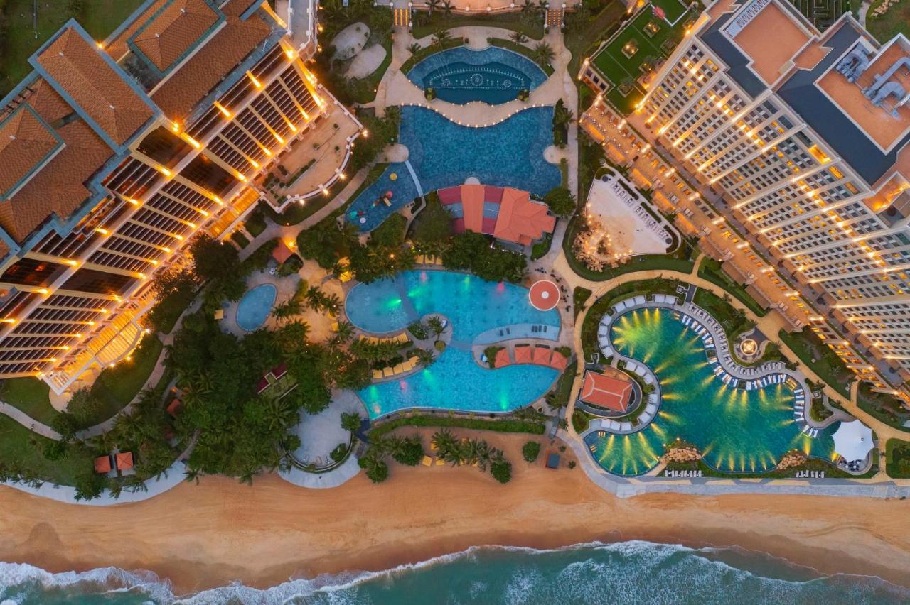 Holiday Inn Resort Ho Tram Beach By Ihg Exteriör bild